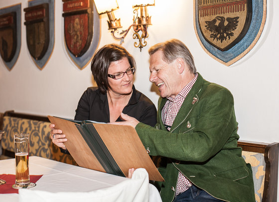 Gemütlich zu Abend essen im Murauer Gasthof Hotel Lercher (c) Busreisen Stmk