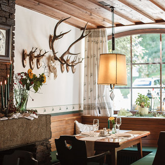 Gaststube in Lercher's Wirtshaus. Gaststube in Lercher's Wirtshaus.