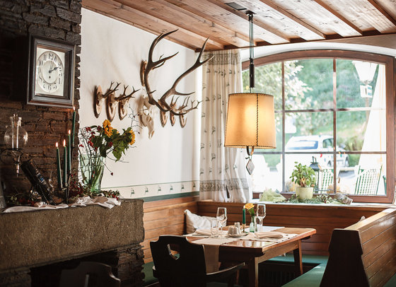 Die gemütliche Gaststube im Murauer Gasthof Hotel Lercher (c) Busreisen Stmk