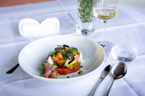 Salatvariation in Lercher's Wirtshaus (c) TVB Murau - Tom Lamm