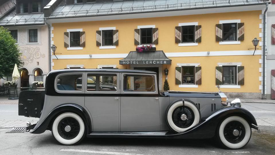 Vintage car in front of the Hotel Lercher